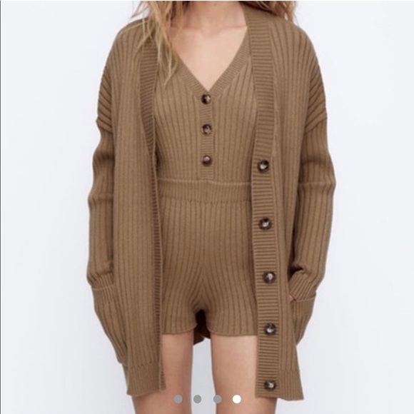 Short knit jumpsuit with long sleeves taupe - Picture 3 of 6